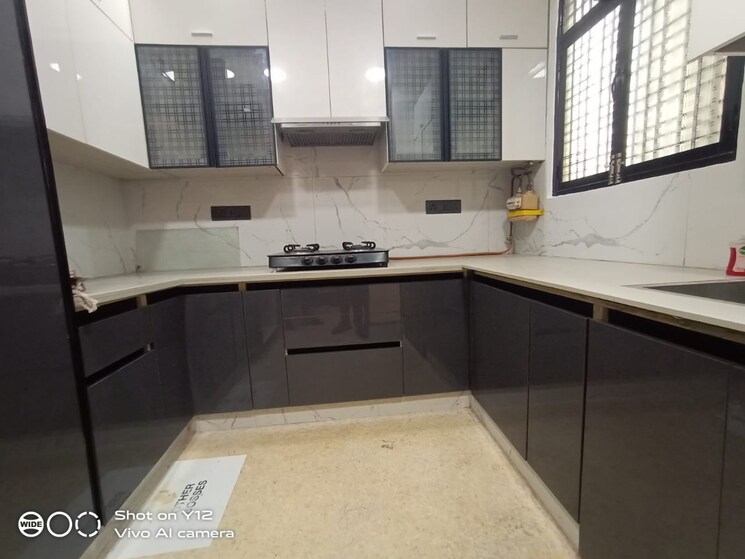 Kitchen, chittaranjan park 3 Bedroom 160 Sq.Yd. Builder Floor In Chittaranjan Park Delhi 9810373