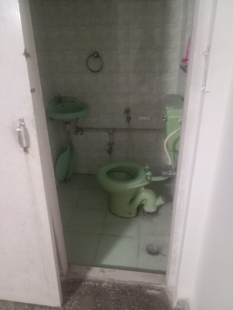 Bathroom, janki-heights 2 Bedroom 1000 Sq.Ft. Apartment In Aundh Pune 9810413