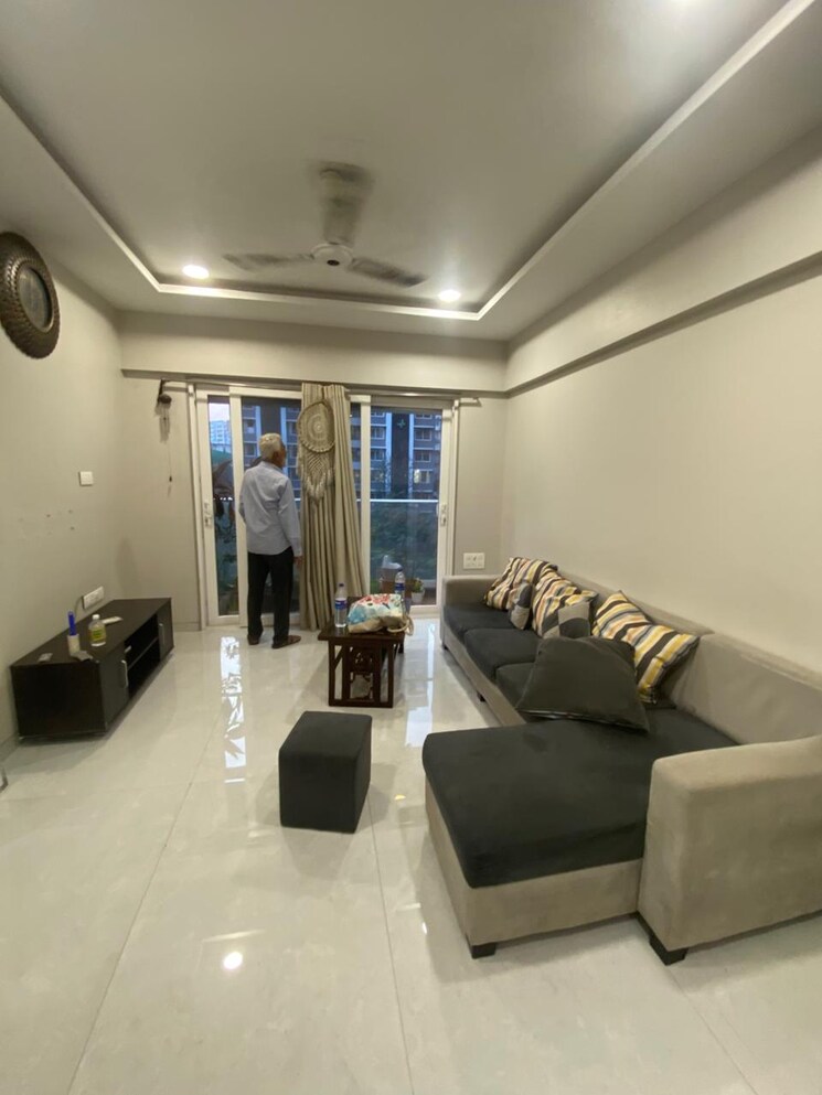 Living Room, happy-jade-gardens 3 Bedroom 1167 Sq.Ft. Apartment In Ghatkopar East Mumbai 9810431