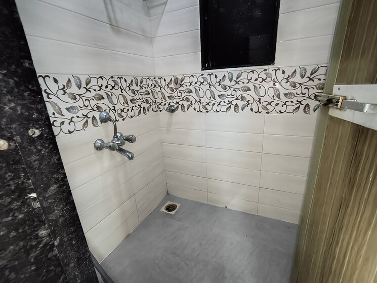 Bathroom, amaltas-chs-vasant-vihar 1 Bedroom 565 Sq.Ft. Apartment In Vasant Vihar Thane 9810444
