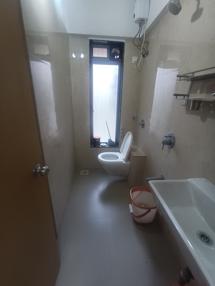 Bathroom, nakul-raj 2 Bedroom 1000 Sq.Ft. Apartment In Malad West Mumbai 9810534