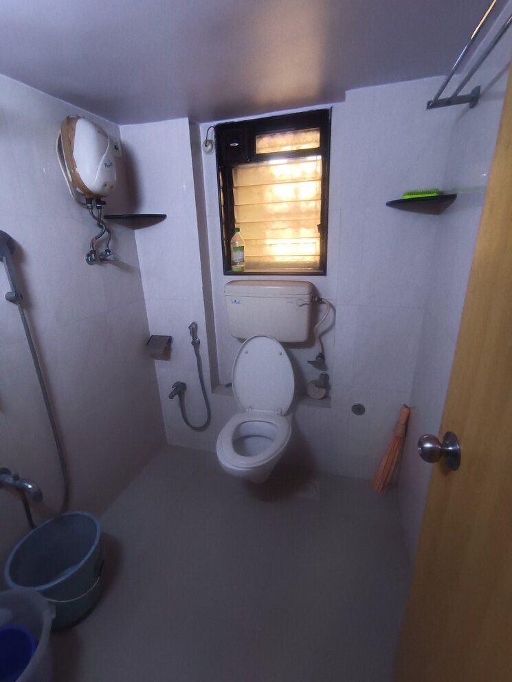 Bathroom, girnar-galaxy-apartment 3 Bedroom 1300 Sq.Ft. Apartment In Malad West Mumbai 9810551