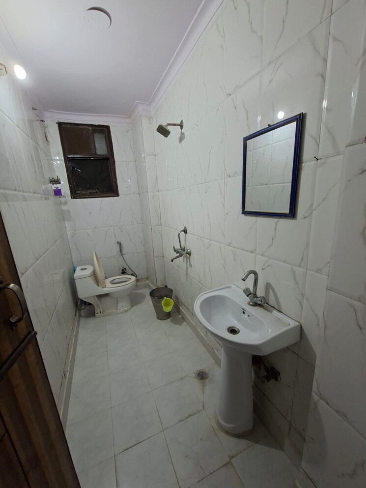 Bathroom, saket 1 Bedroom 560 Sq.Ft. Builder Floor In Saket Delhi 9810610