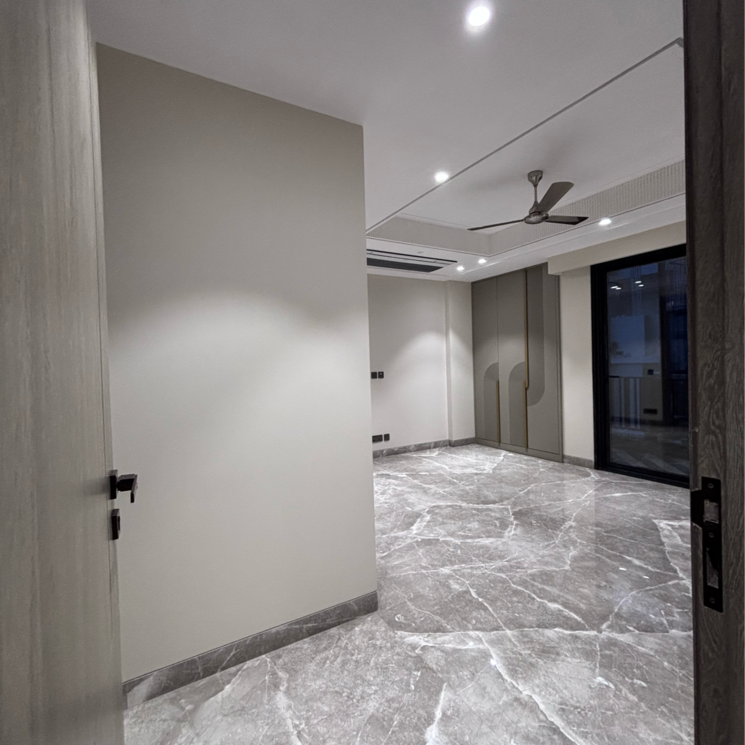 Room, gulmohar park 4 Bedroom 300 Sq.Yd. Builder Floor In Gulmohar Park Delhi 9810632