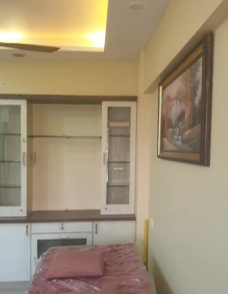 Room, avant-hillway 1 Bedroom 330 Sq.Ft. Apartment In Goregaon East Mumbai 9810639