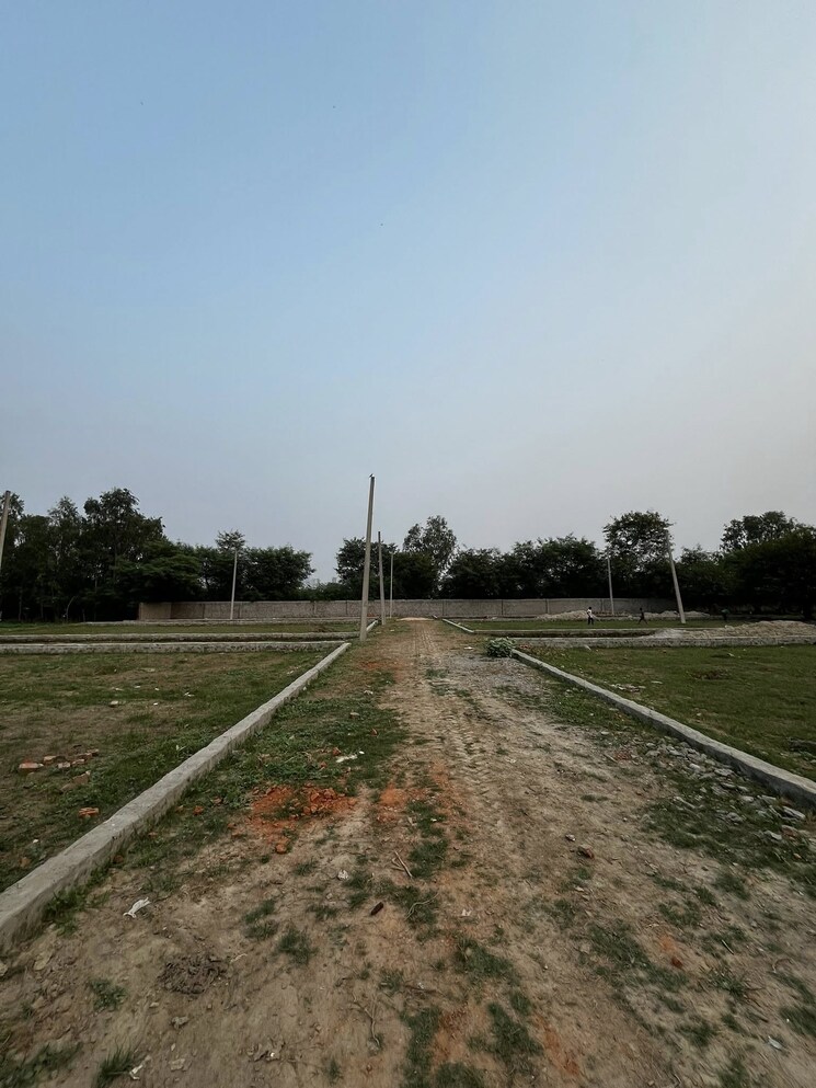 undefined, jewar  100 Sq.Yd. Plot In Jewar Greater Noida 9810670