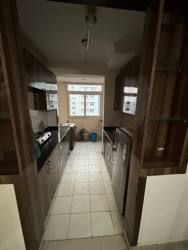 Kitchen, amrapali-silicon-city 2.5 Bedroom 1180 Sq.Ft. Apartment In Sector 76 Noida 9810704