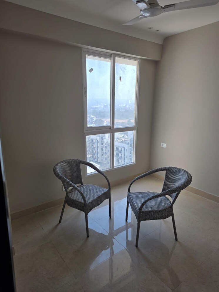 Master Bedroom, signature-global-prime 2 Bedroom 834 Sq.Ft. Apartment In Sector 63a Gurgaon 9810741