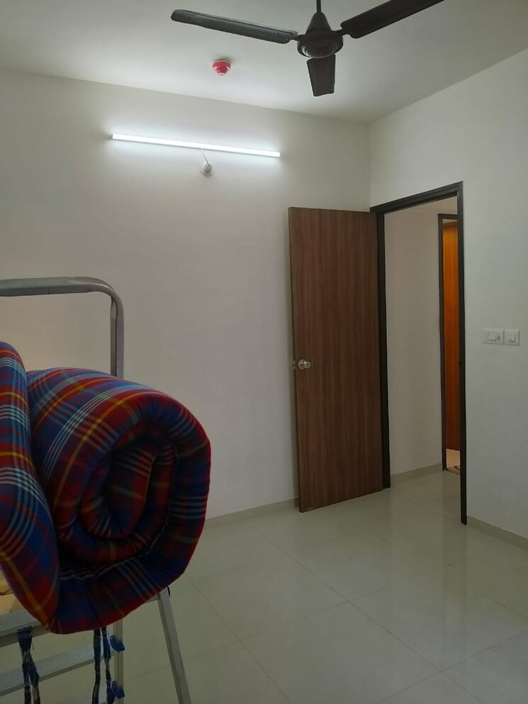 Bedroom, lodha-amara 1 Bedroom 453 Sq.Ft. Apartment In Kolshet Road Thane 9810747