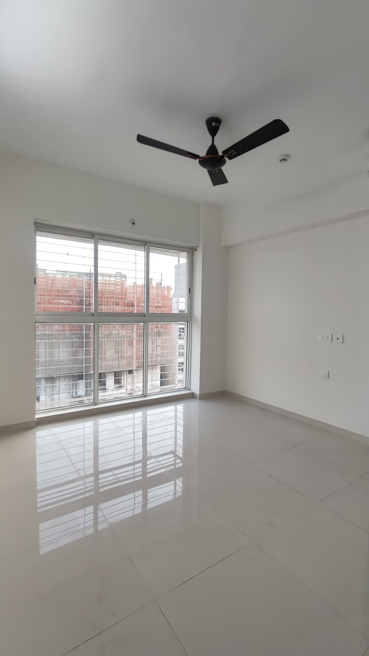 Room, raymond-aashiyana 1 Bedroom 400 Sq.Ft. Apartment In Vartak Nagar Thane 9810749