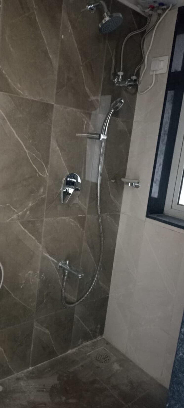Bathroom, bhatta-chawl 2 Bedroom 850 Sq.Ft. Apartment In Worli Mumbai 9810783