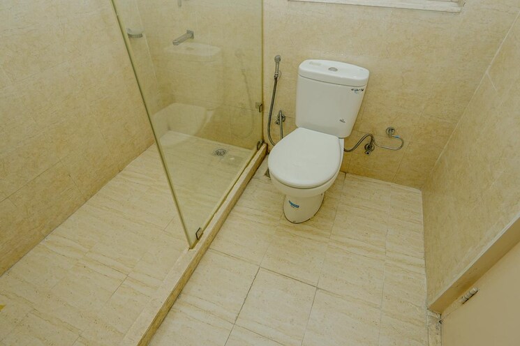 Bathroom, dlf-regal-gardens 3 Bedroom 1755 Sq.Ft. Apartment In Sector 90 Gurgaon 9810858