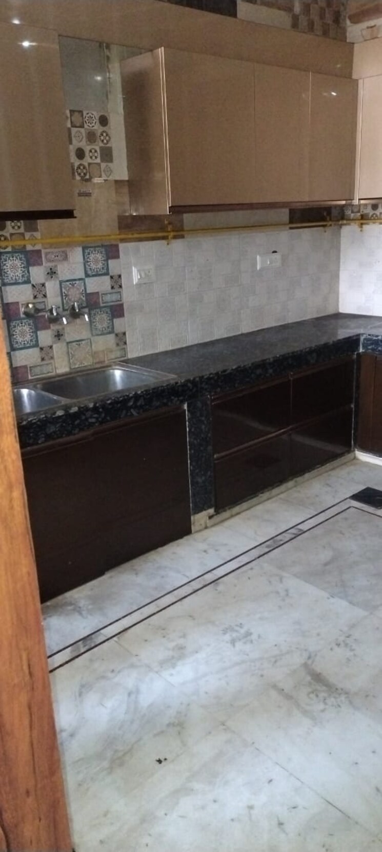 Kitchen, parklands 4 Bedroom 350 Sq.Yd. Builder Floor In Sector 85 Faridabad 9810934
