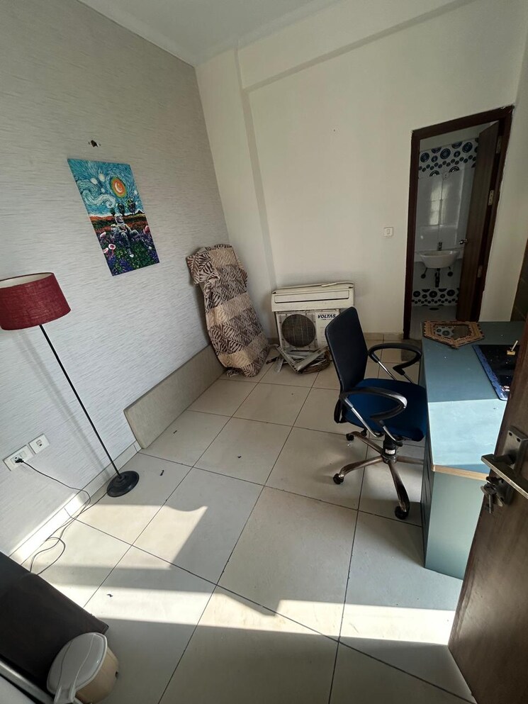 Bedroom, sunshine-helios 3 Bedroom 1575 Sq.Ft. Apartment In Sector 78 Noida 9810937