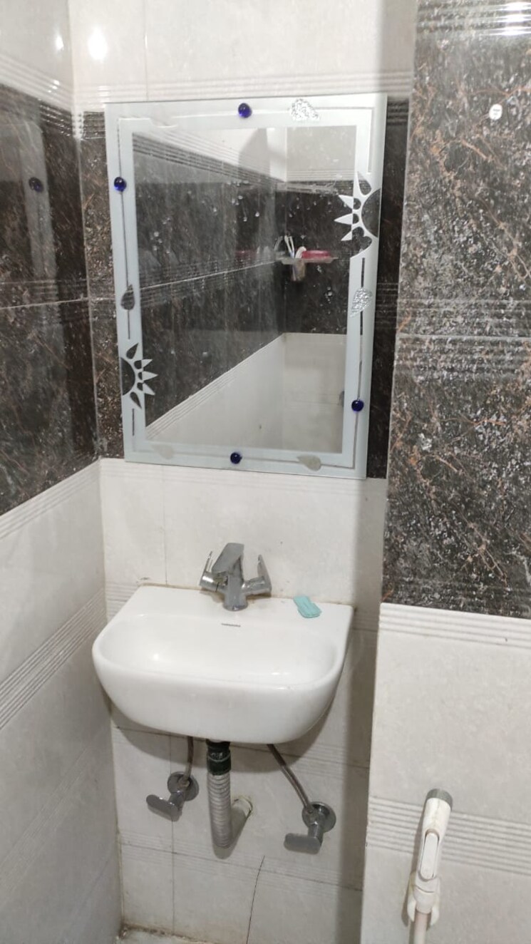 Bathroom, urban-estate-residents-welfare-association-sector 2 Bedroom 1471 Sq.Ft. Independent House In Sector 4 Gurgaon 9810922