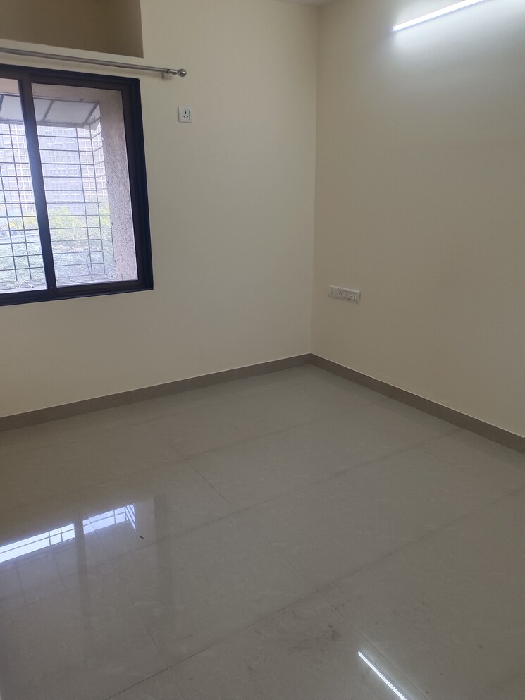 Room, hubtown-greenwoods 2 Bedroom 735 Sq.Ft. Apartment In Vartak Nagar Thane 9810958