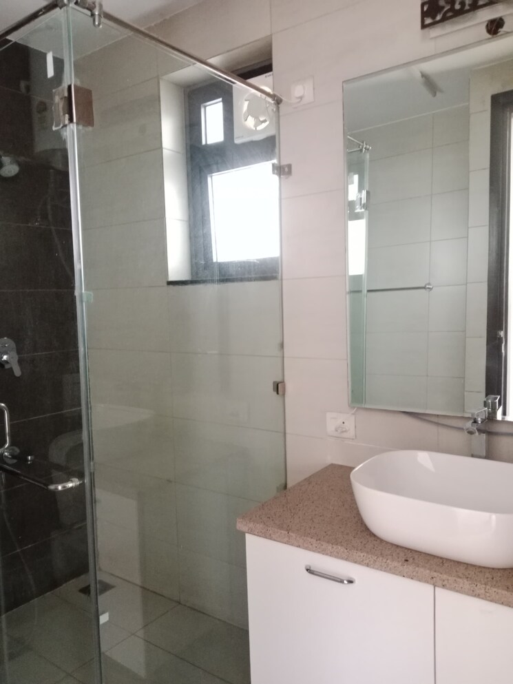 Bathroom, ireo-the-grand-arch 2 Bedroom 1400 Sq.Ft. Apartment In Sector 58 Gurgaon 9810962