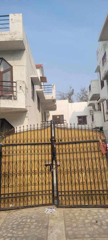 6+ BHK Villa for Sale in Sector 26, Noida
