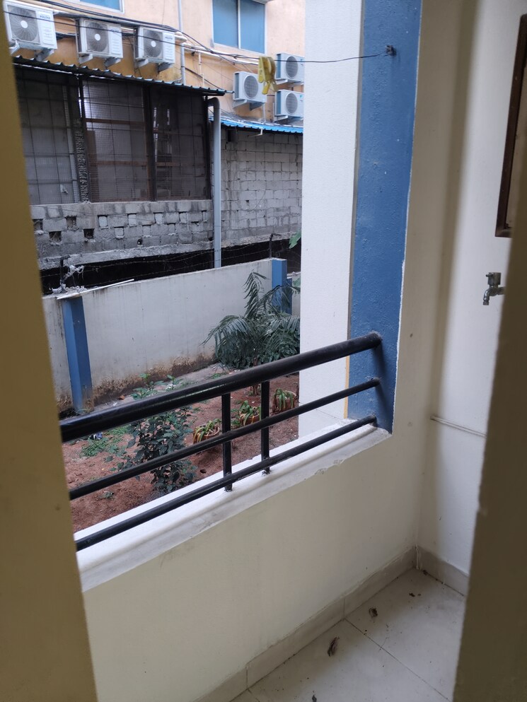 Balcony, krishna-residency-kadubeesanahalli 2 Bedroom 850 Sq.Ft. Apartment In Kadubeesanahalli Bangalore 9810983