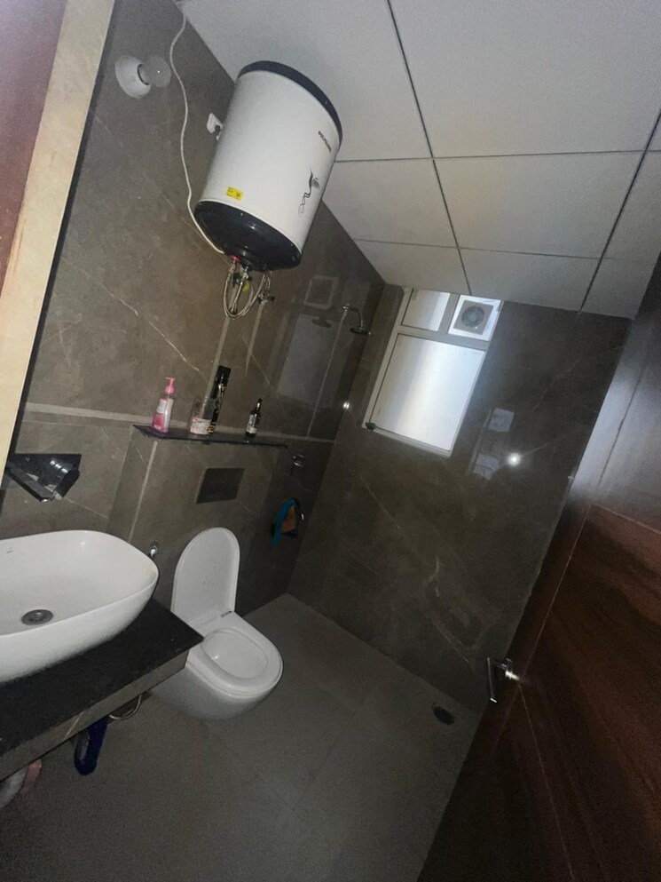 Bathroom, altura-apartments 2 Bedroom 1285 Sq.Ft. Apartment In Ghazipur Zirakpur 9810984