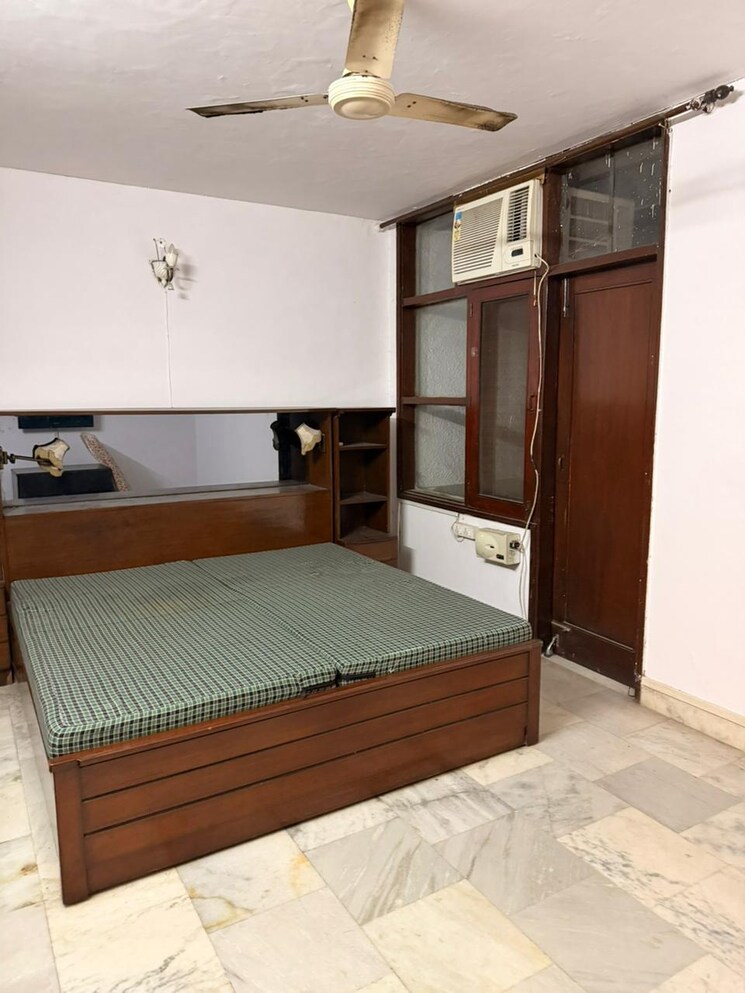 Bedroom, greater kailash ii 2 Bedroom 1500 Sq.Ft. Builder Floor In Greater Kailash ii Delhi 9811006