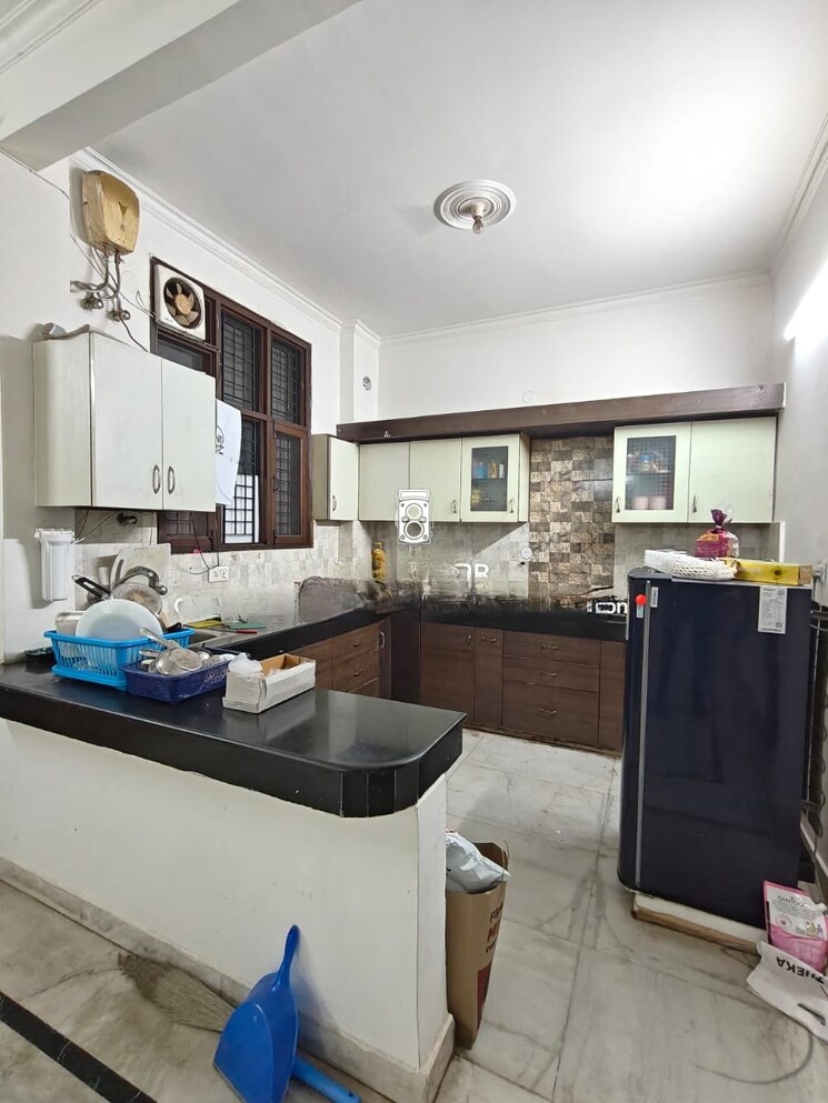 Kitchen, sector 51 3 Bedroom 2247 Sq.Ft. Builder Floor In Sector 51 Gurgaon 9811043