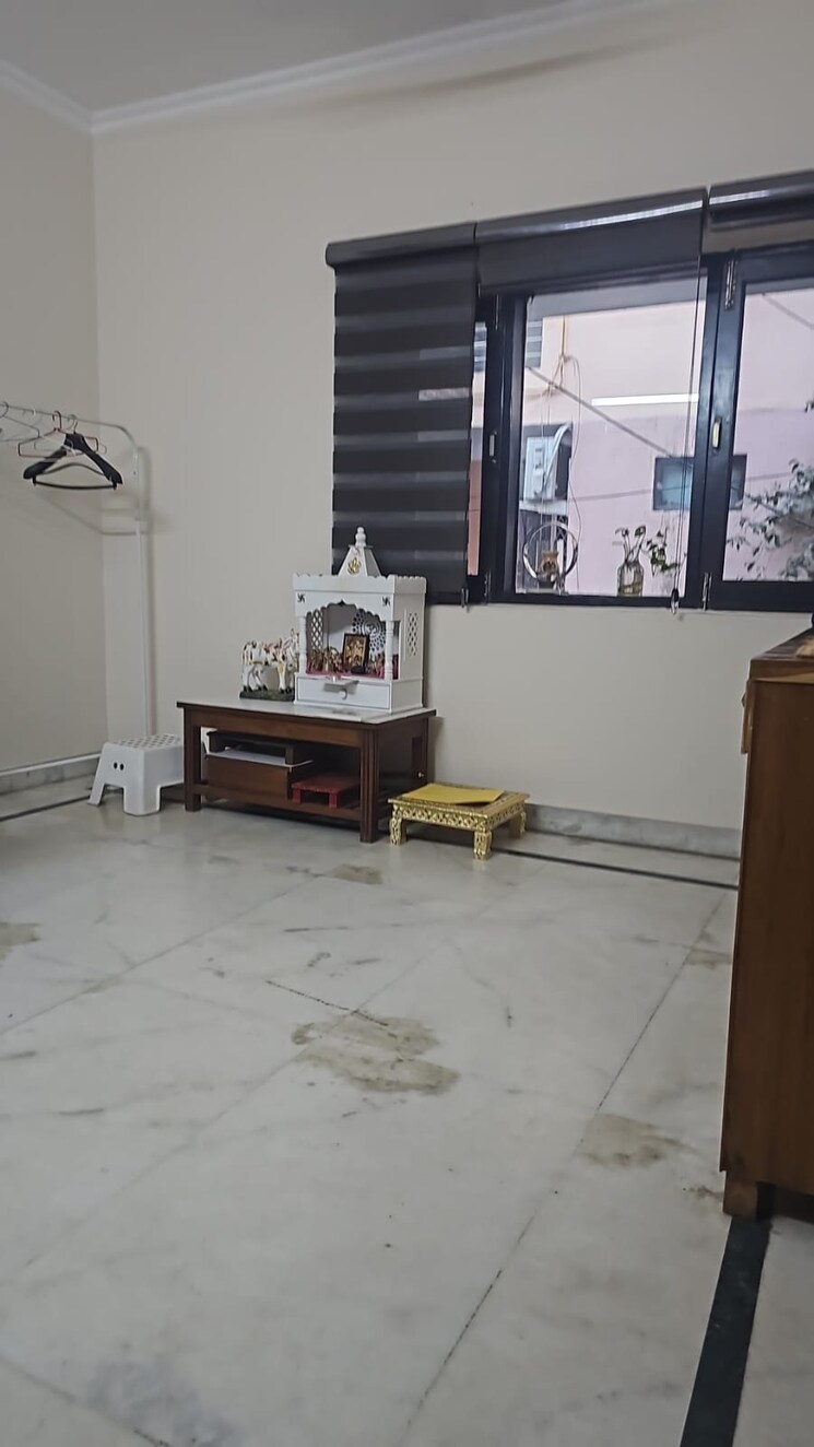 Kitchen, vasant kunj 3 Bedroom 2200 Sq.Ft. Apartment In Vasant Kunj Delhi 9811057