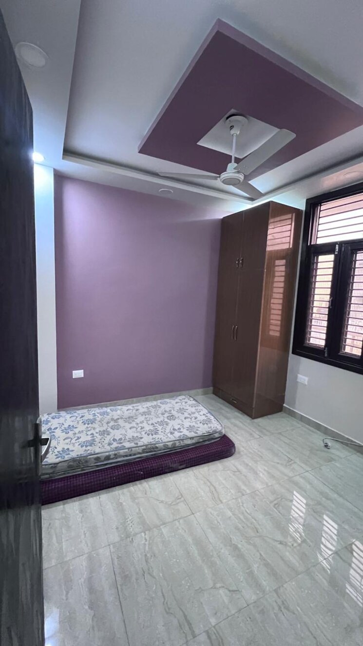 Cover Image, raj nagar 3 Bedroom 95 Sq.Yd. Builder Floor In Raj Nagar Delhi 9811078