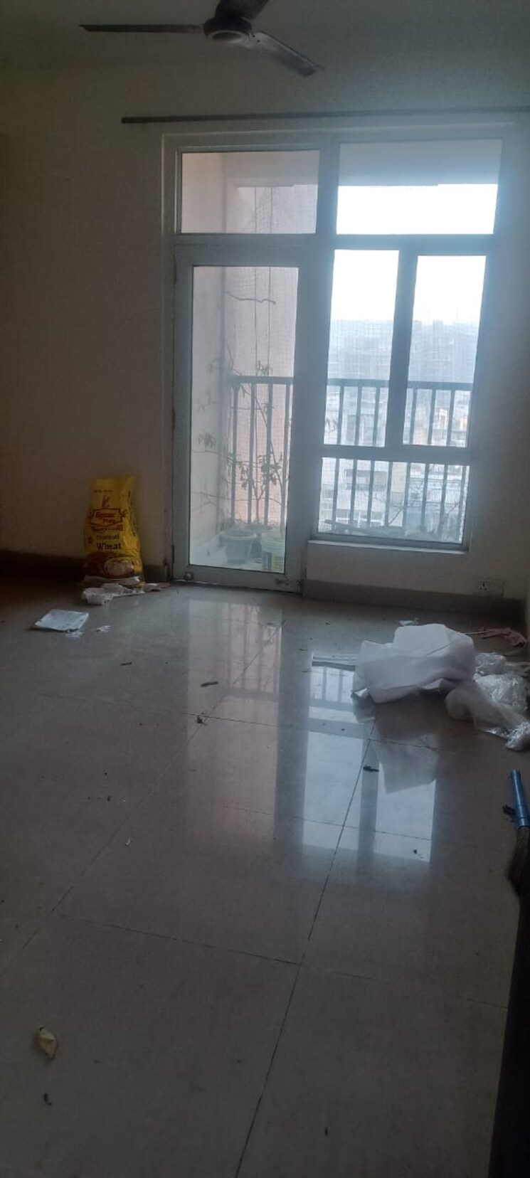 Room, gaur-city-6th-avenue 2 Bedroom 980 Sq.Ft. Apartment In Sector 4 Greater Noida Greater Noida 9811173