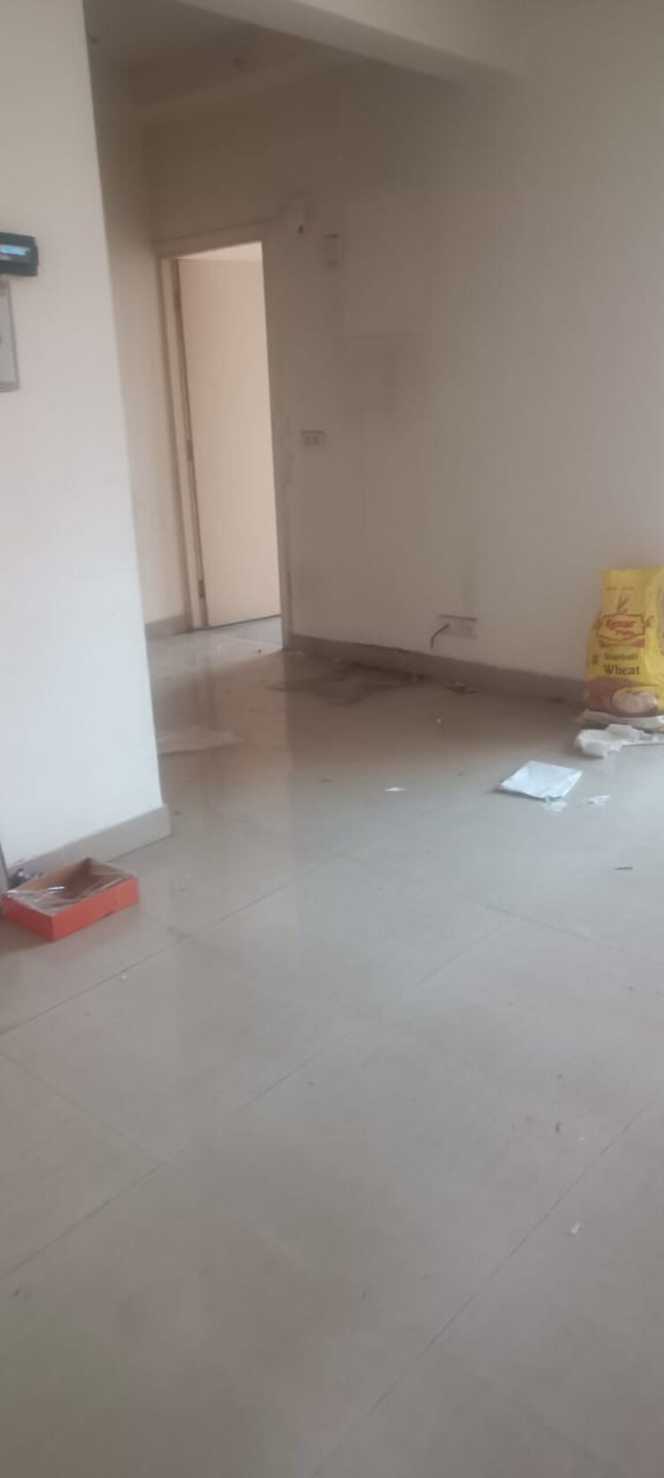 Room, gaur-city-6th-avenue 2 Bedroom 980 Sq.Ft. Apartment In Sector 4 Greater Noida Greater Noida 9811173