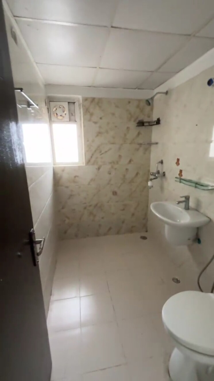 Bathroom, fusion-homes 2.5 Bedroom 1155 Sq.Ft. Apartment In Tech Zone 4 Greater Noida Greater Noida 9811262