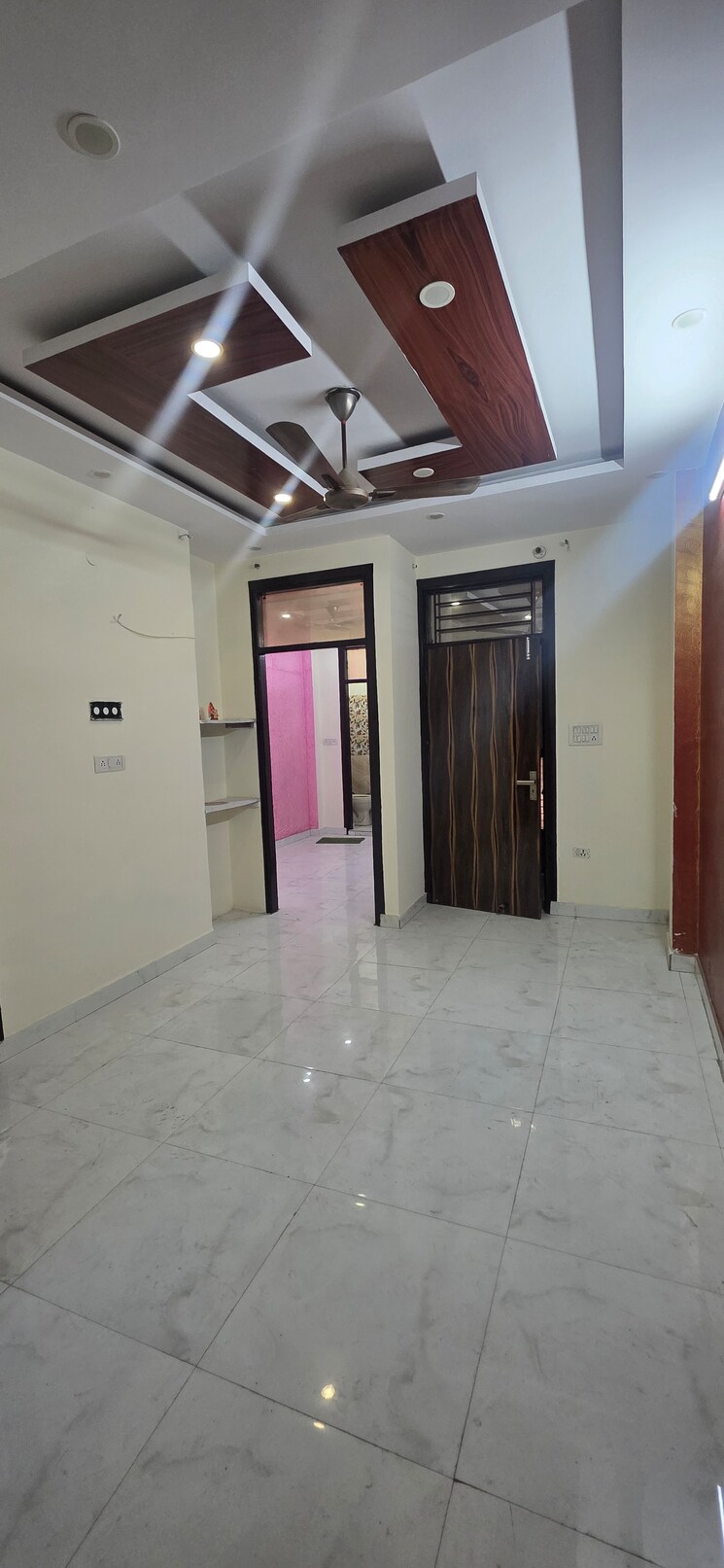 Cover Image, vishwas park 3 Bedroom 85 Sq.Yd. Builder Floor In Vishwas Park Delhi 9811235