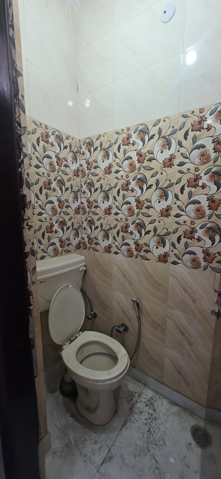 Bathroom, vishwas park 3 Bedroom 85 Sq.Yd. Builder Floor In Vishwas Park Delhi 9811235