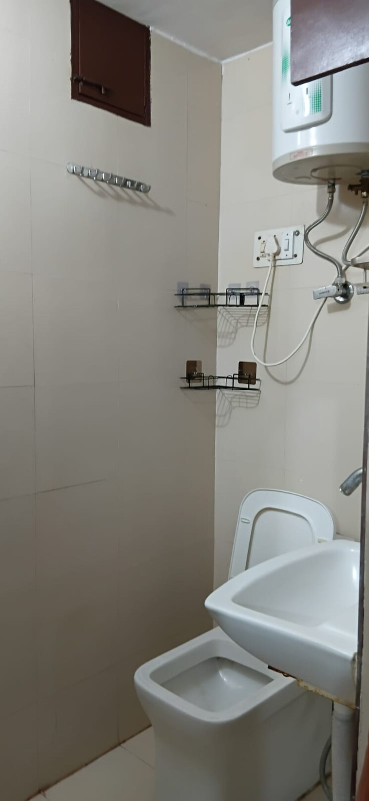 Bathroom, malviya nagar 2 Bedroom 1000 Sq.Ft. Builder Floor In Malviya Nagar Delhi 9811278