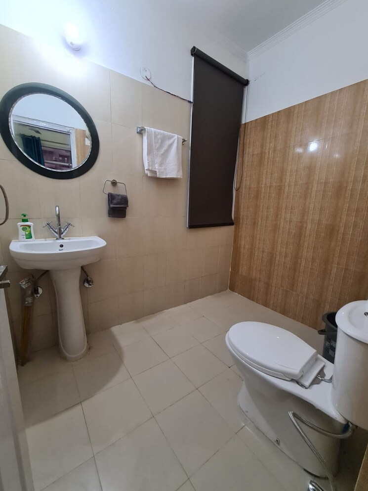Bathroom, nagla road 3 Bedroom 1350 Sq.Ft. Apartment In Nagla Road Zirakpur 9811351