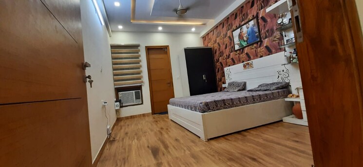 Bedroom, sector 85 5 Bedroom 250 Sq.Yd. Builder Floor In Sector 85 Faridabad 9811488