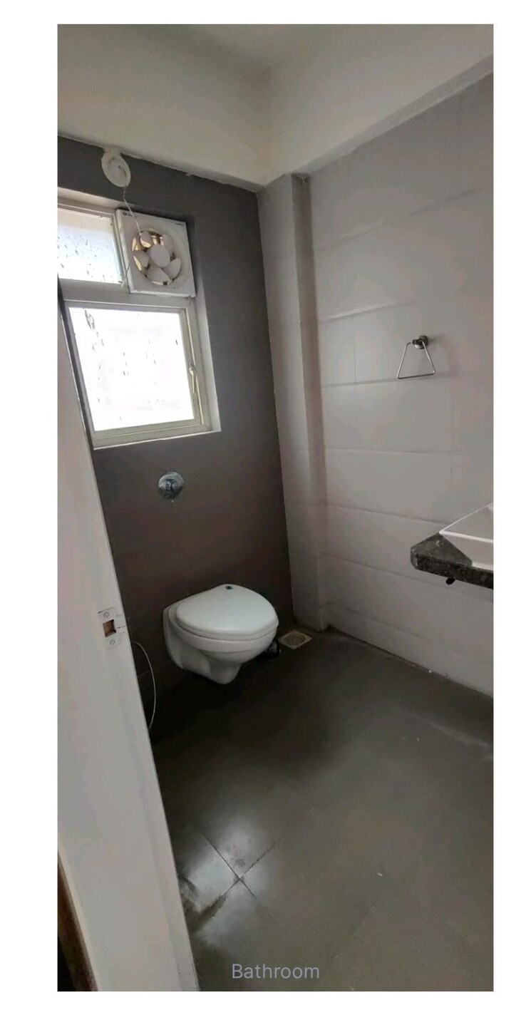 Bathroom, sheth-tiara 2.5 Bedroom 1295 Sq.Ft. Apartment In Wakad Pune 9811506
