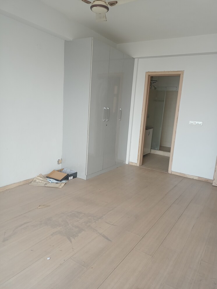 Room, dlf-new-town-heights-i 3 Bedroom 1845 Sq.Ft. Apartment In Sector 90 Gurgaon 9811581