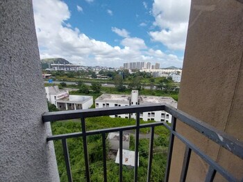 Mantra 24 West