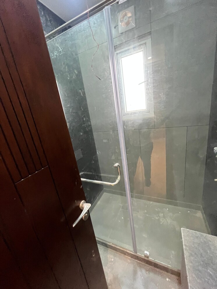 Bathroom, apex-anuradha-apartments 3 Bedroom 1350 Sq.Ft. Apartment In Paschim Vihar Delhi 9811709