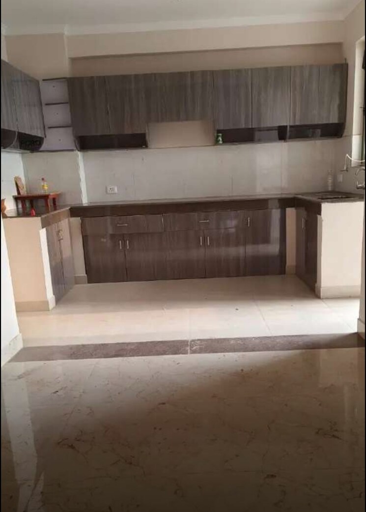 Kitchen, gomti nagar 2 Bedroom 1450 Sq.Ft. Apartment In Gomti Nagar Lucknow 9811753