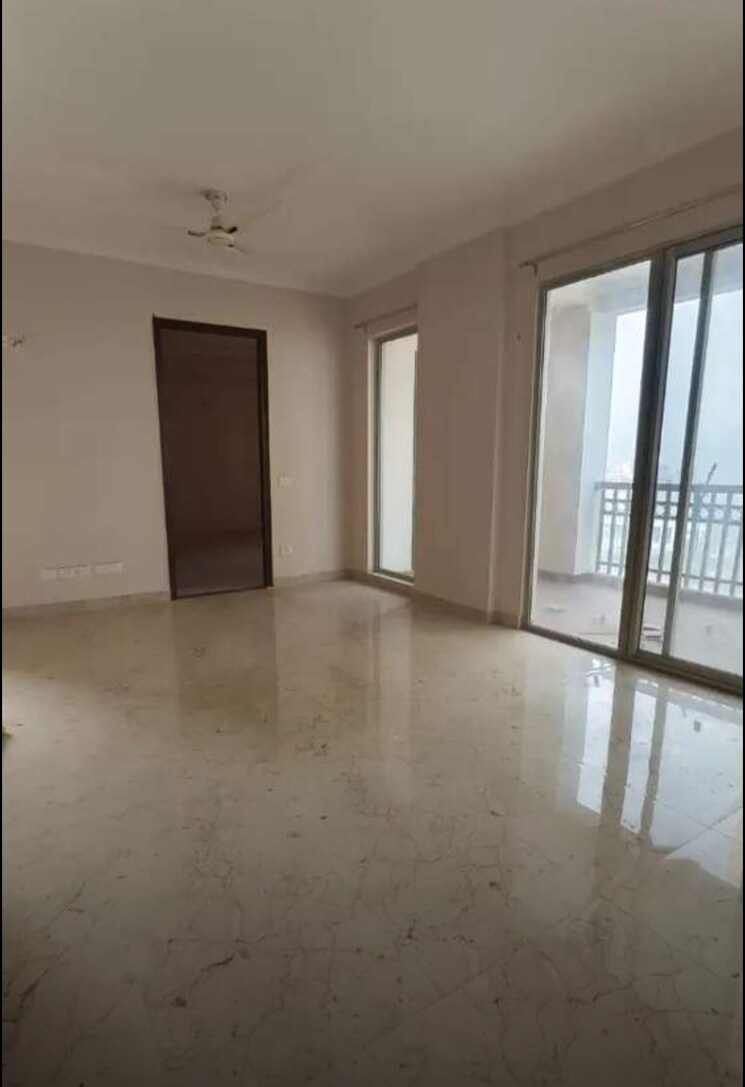 Room, gomti nagar 2 Bedroom 1450 Sq.Ft. Apartment In Gomti Nagar Lucknow 9811753