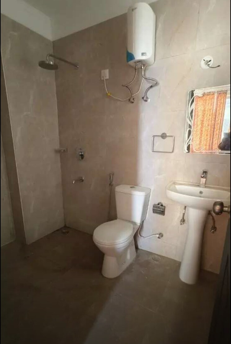 Bathroom, gomti nagar 2 Bedroom 1450 Sq.Ft. Apartment In Gomti Nagar Lucknow 9811753
