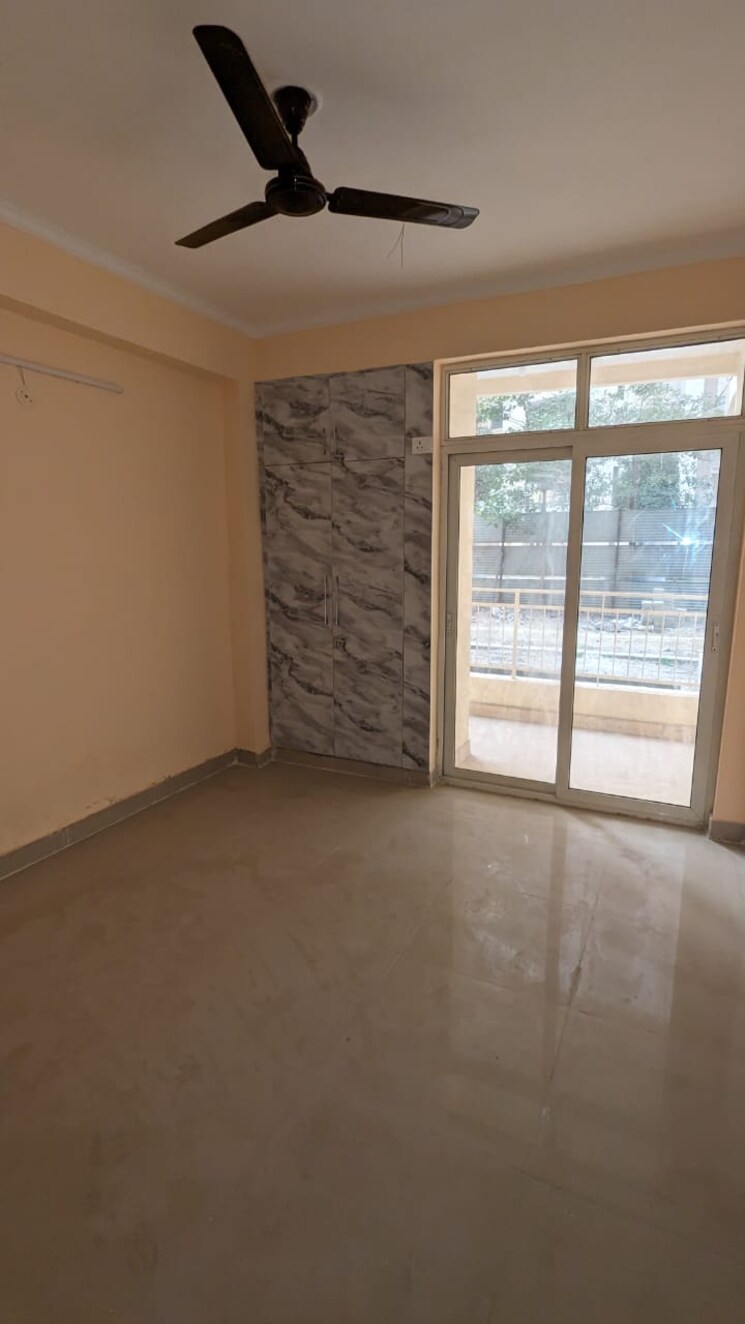 Room, gaur-14th-avenue-high-street 2 Bedroom 955 Sq.Ft. Apartment In Sector 16c Greater Noida Greater Noida 9811774