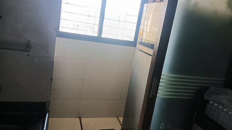 Bathroom, malad west 2 Bedroom 680 Sq.Ft. Apartment In Malad West Mumbai 9811905