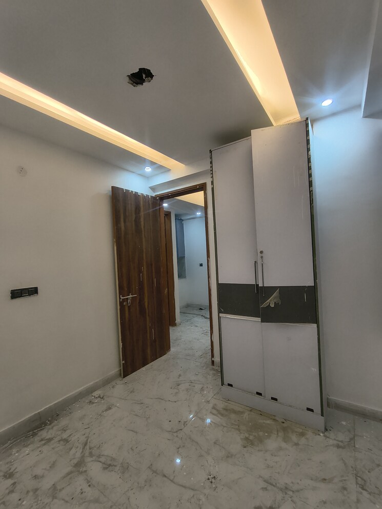 undefined, sunshine-apartments-sector-73 3 Bedroom 1350 Sq.Ft. Builder Floor In Sector 73 Noida 9811834