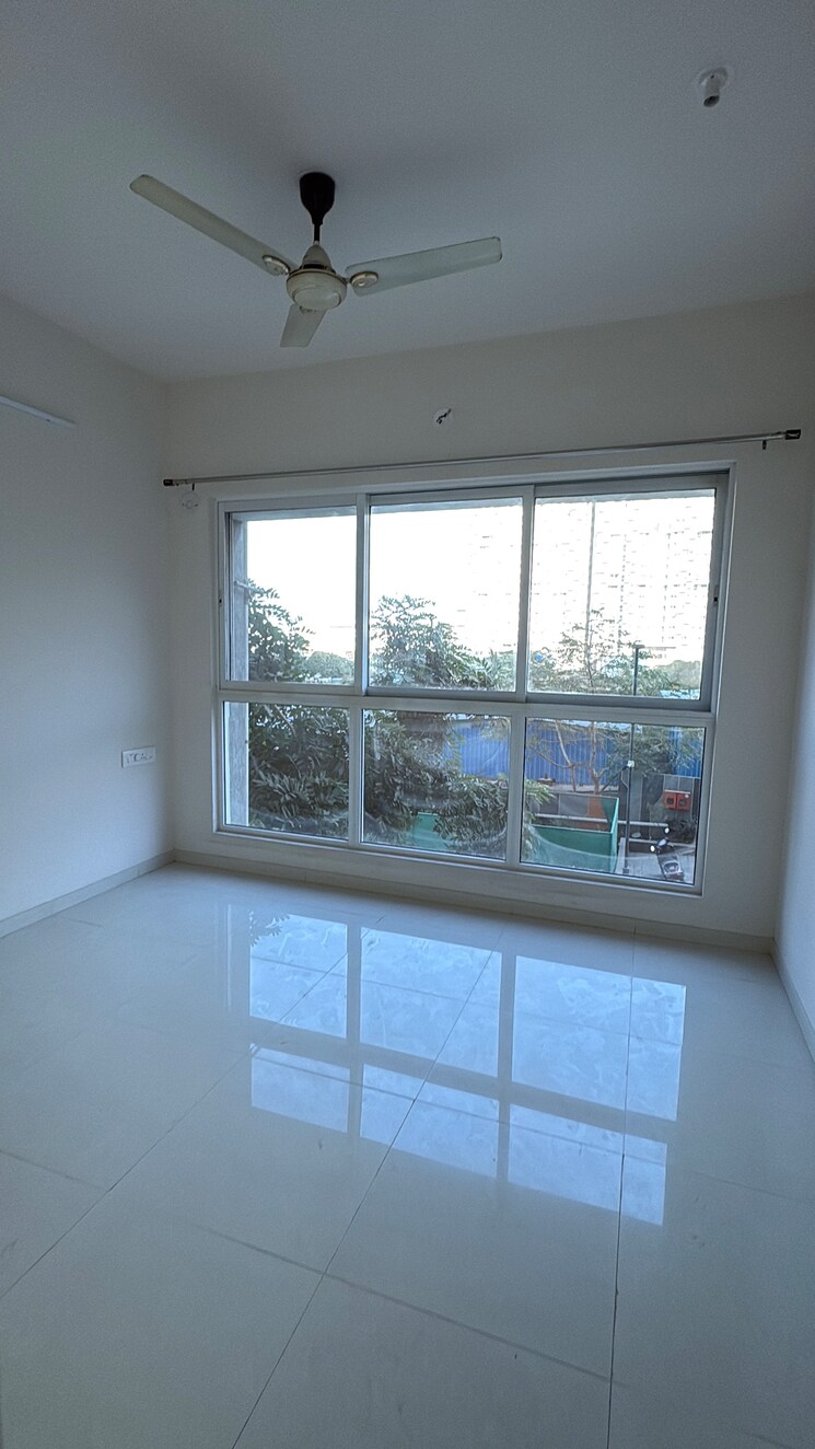 Room, godrej-hillside-2 3 Bedroom 850 Sq.Ft. Apartment In Mahalunge Pune 9811878