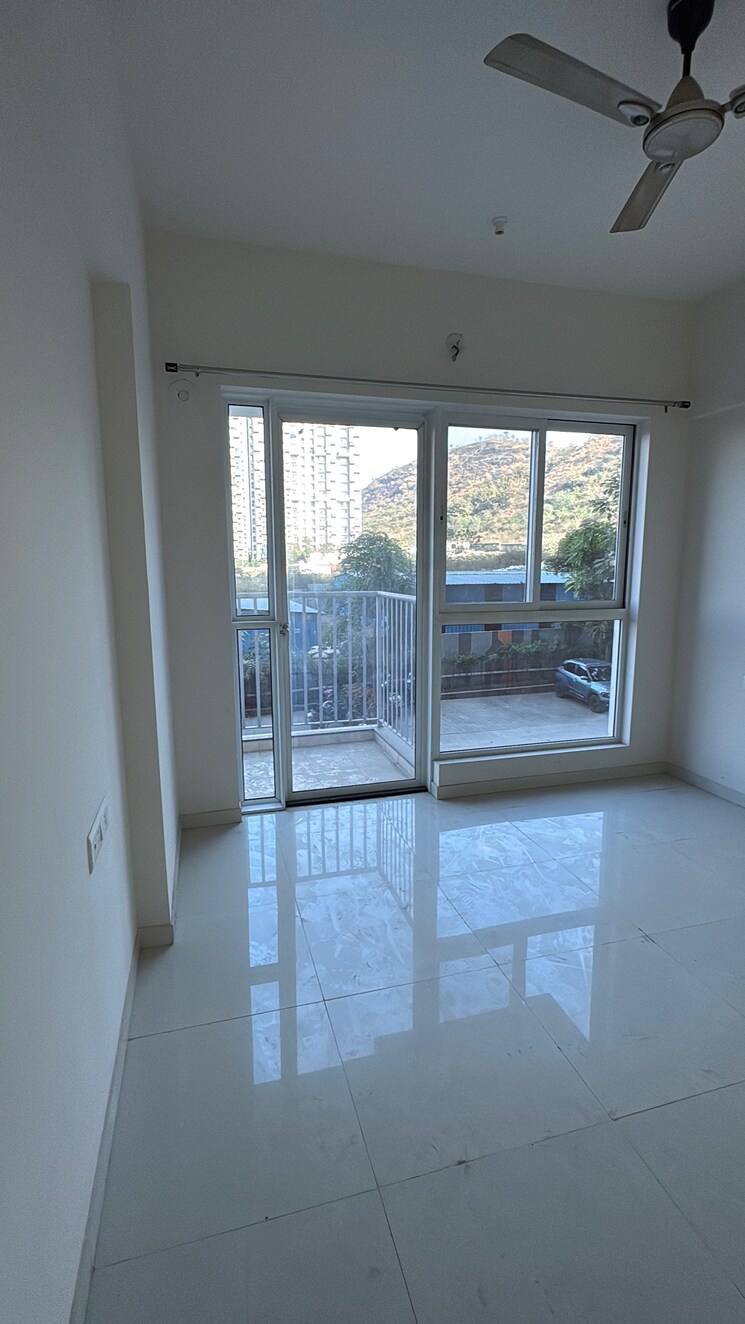 Room, godrej-hillside-2 3 Bedroom 850 Sq.Ft. Apartment In Mahalunge Pune 9811878