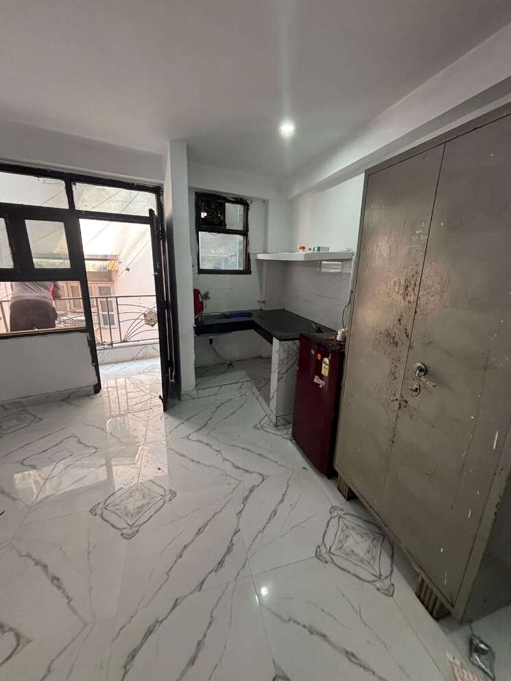 Kitchen, saket 1 Bedroom 350 Sq.Ft. Builder Floor In Saket Delhi 9811963