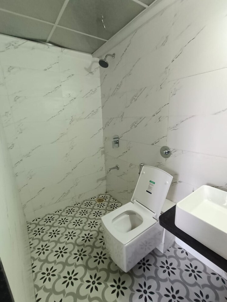 Bathroom, kohinoor-shangrila 2 Bedroom 900 Sq.Ft. Apartment In Pimpri Pune 9811977